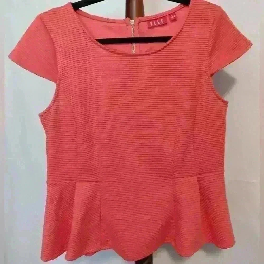 Elle women's size S top orange color cap sleeve scoop neck textured back zip